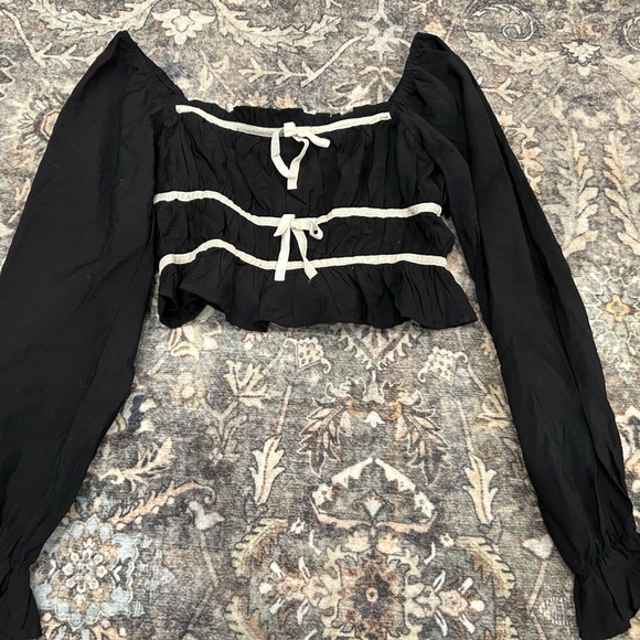 Thirty Thirty Tops - Elegant Black Crop Top with White Accents